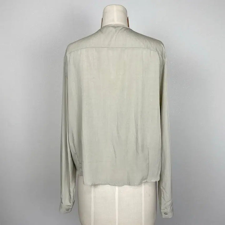 [BUNJANG] Round Neck Pocket Button Loose Crop Blouse / 봄 라운드넥 포켓 단추 루즈핏 크롭 블라우스 에이블리 지그재그