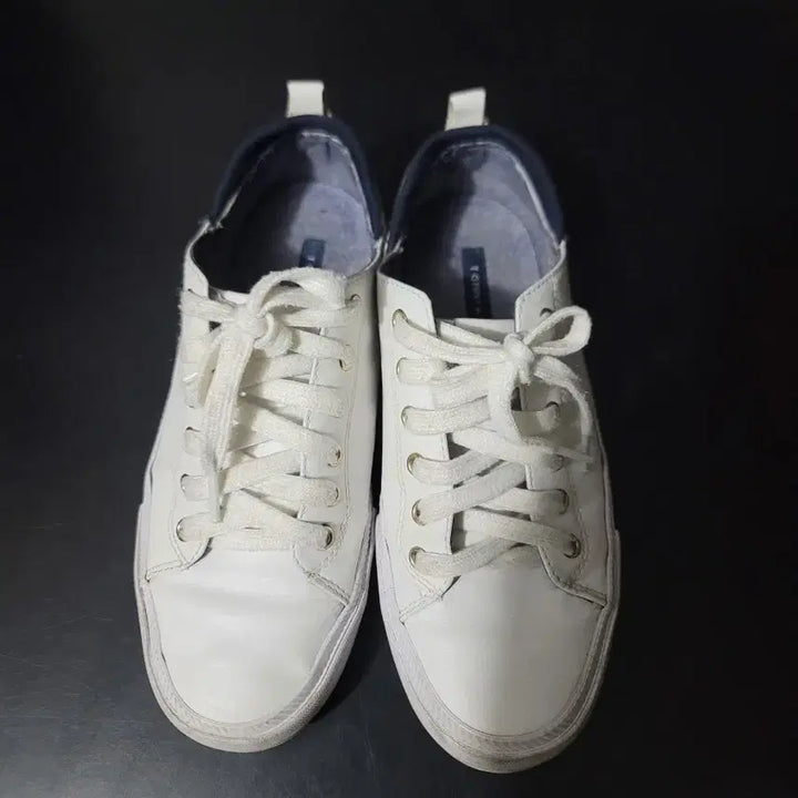 [SOLD OUT] 타미힐피거 흰색 스니커즈(235cm /US 6 1/2)