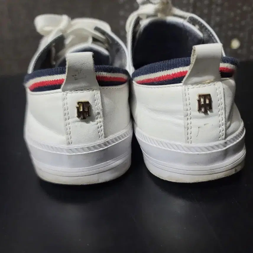 [SOLD OUT] 타미힐피거 흰색 스니커즈(235cm /US 6 1/2)