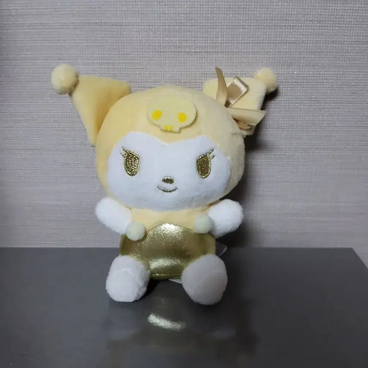[BUNJANG] Sanrio Kuromi Gold Edition Doll Keyring / (5월까지 할인)산리오 쿠로미 골드에디션 인형 키링