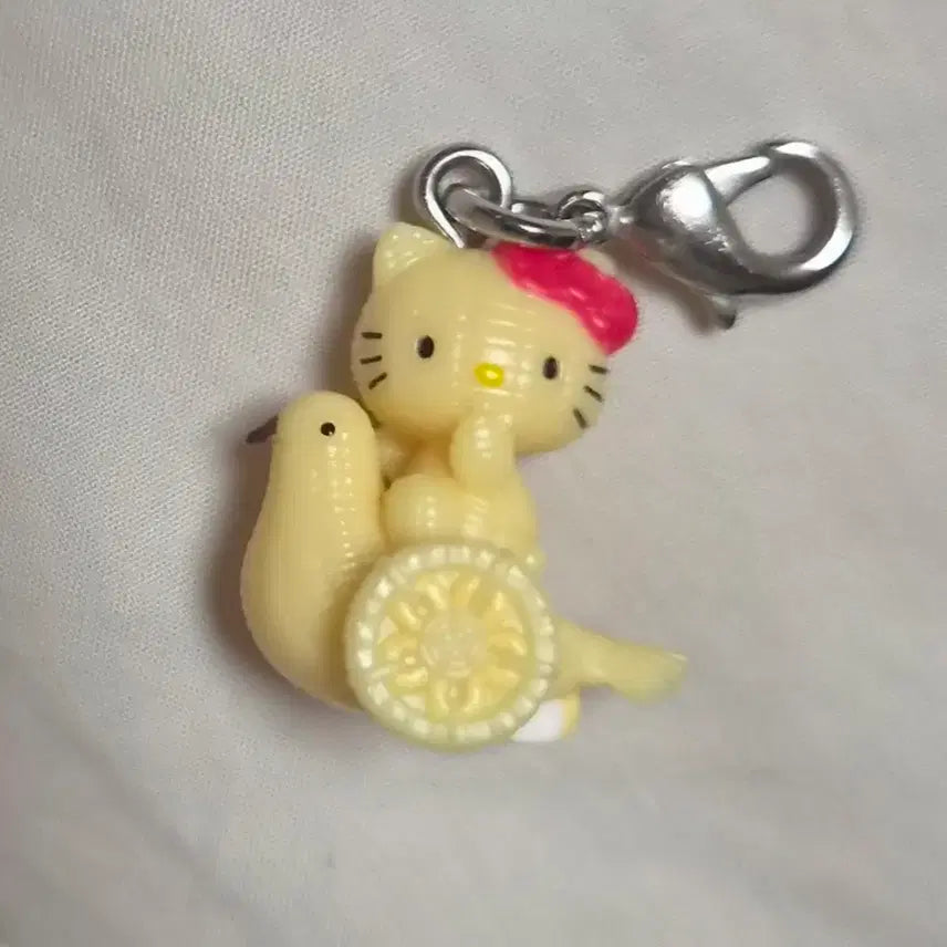 [BUNJANG] Vintage Kitty Dove Keychain / 고전 키티 비둘기 키링