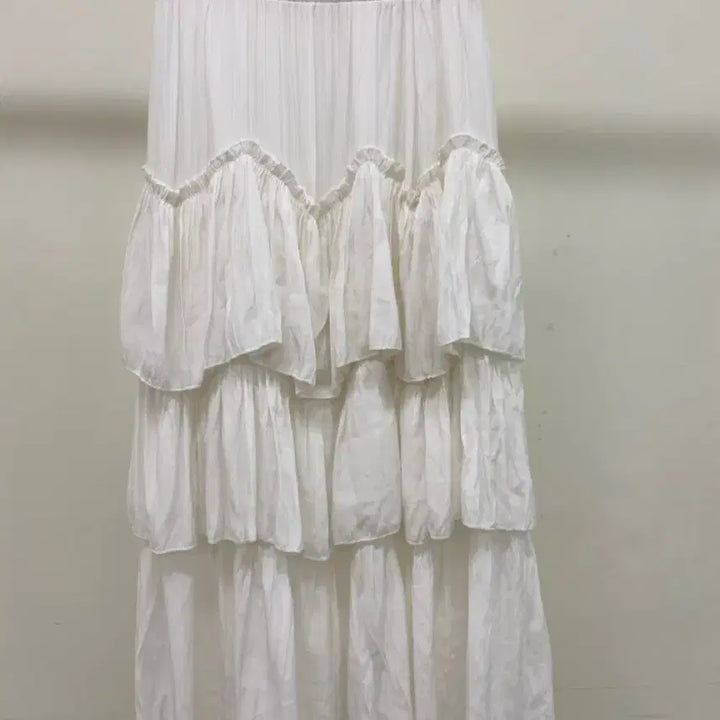 [BUNJANG] No Brand Layered Ruffle Skirt / [노브랜드] 화이트 레이어드 캉캉 밴딩 치마 (허리:24-25)