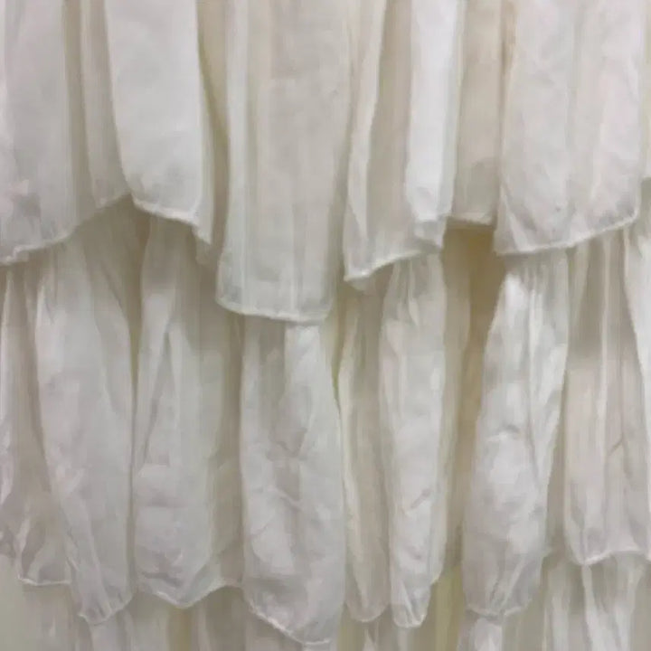 [BUNJANG] No Brand Layered Ruffle Skirt / [노브랜드] 화이트 레이어드 캉캉 밴딩 치마 (허리:24-25)