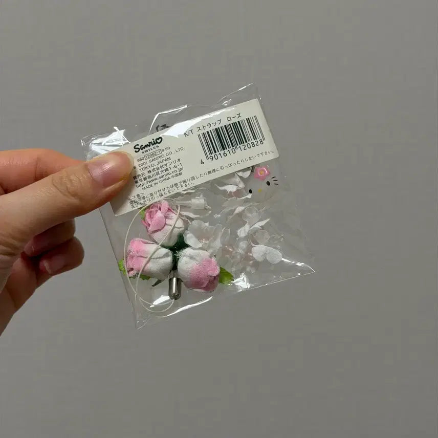 [BUNJANG] Vintage Hello Kitty Rose Keychain / 고전키티 꽃키티 장미키티 키링 초희귀매물