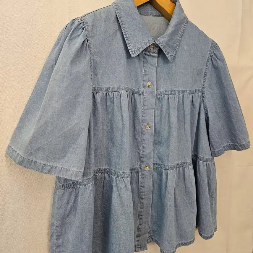 [BUNJANG] Denim Ruffle Sleeve Blouse / 연청데님 캉캉 반팔 블라우스(새옷)