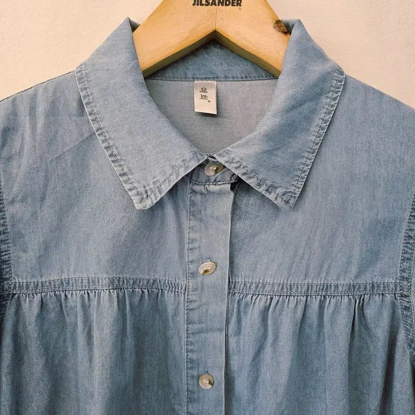 [BUNJANG] Denim Ruffle Sleeve Blouse / 연청데님 캉캉 반팔 블라우스(새옷)
