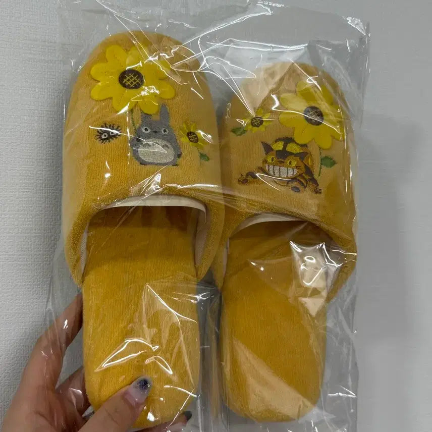 [BUNJANG] Ghibli Totoro Catbus Slippers / 지브리 토토로 슬리퍼 네코버스