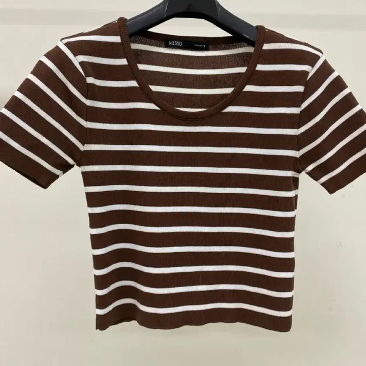 [BUNJANG] MISO Brown Striped Knit Crop Top / [미쏘] 브라운 스트라이프 니트 골지 크롭 반팔티 ( 44추천)