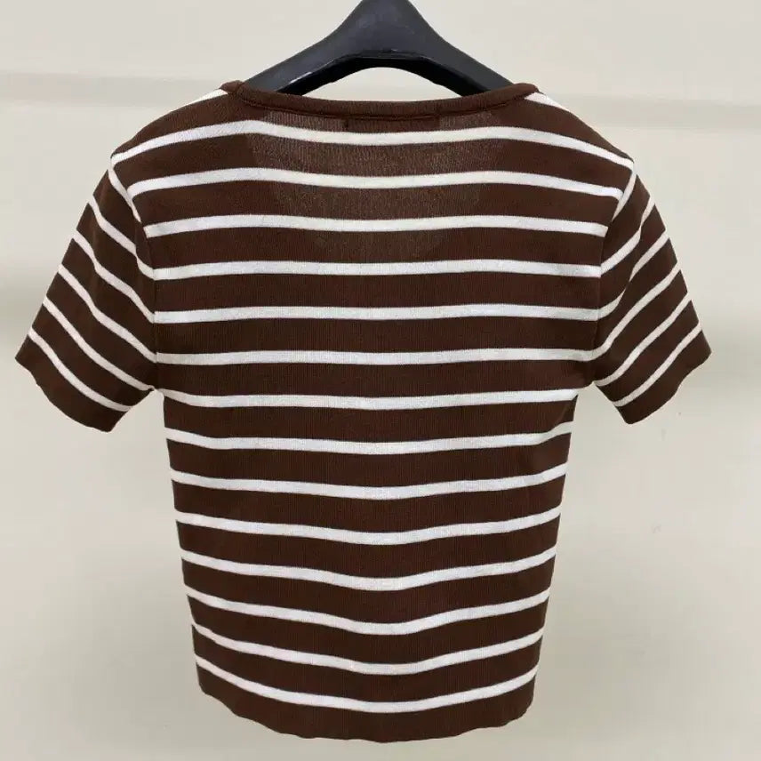 [BUNJANG] MISO Brown Striped Knit Crop Top / [미쏘] 브라운 스트라이프 니트 골지 크롭 반팔티 ( 44추천)