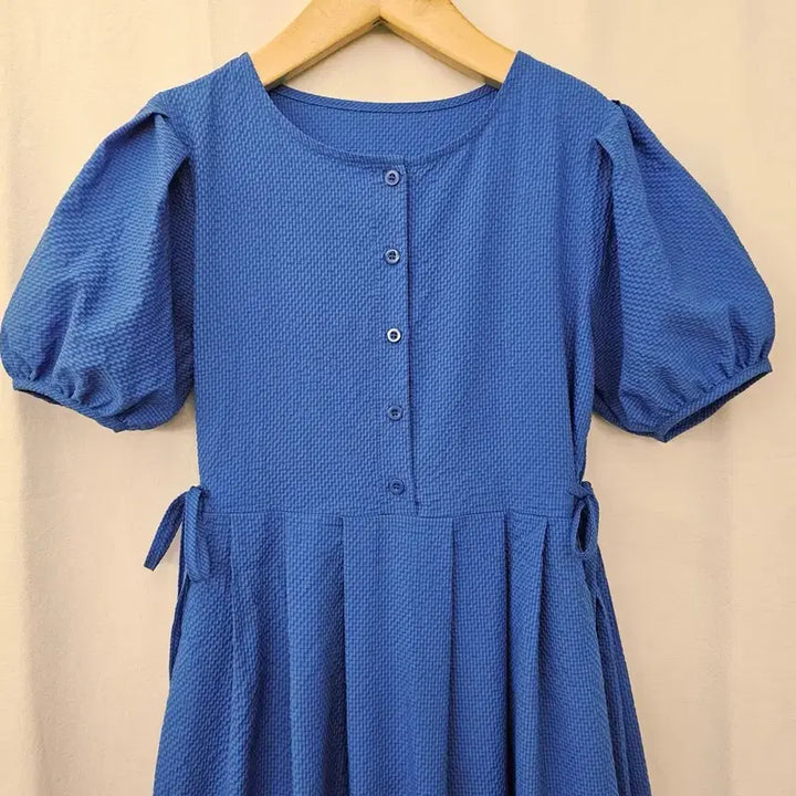 [BUNJANG] Vivid Blue Embossed Puff Sleeve Dress / 비비드 블루 엠보싱 퍼프 원피스 (새옷)