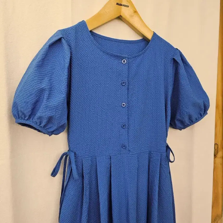 [BUNJANG] Vivid Blue Embossed Puff Sleeve Dress / 비비드 블루 엠보싱 퍼프 원피스 (새옷)