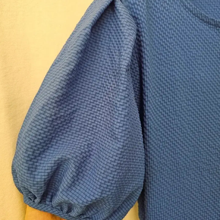 [BUNJANG] Vivid Blue Embossed Puff Sleeve Dress / 비비드 블루 엠보싱 퍼프 원피스 (새옷)