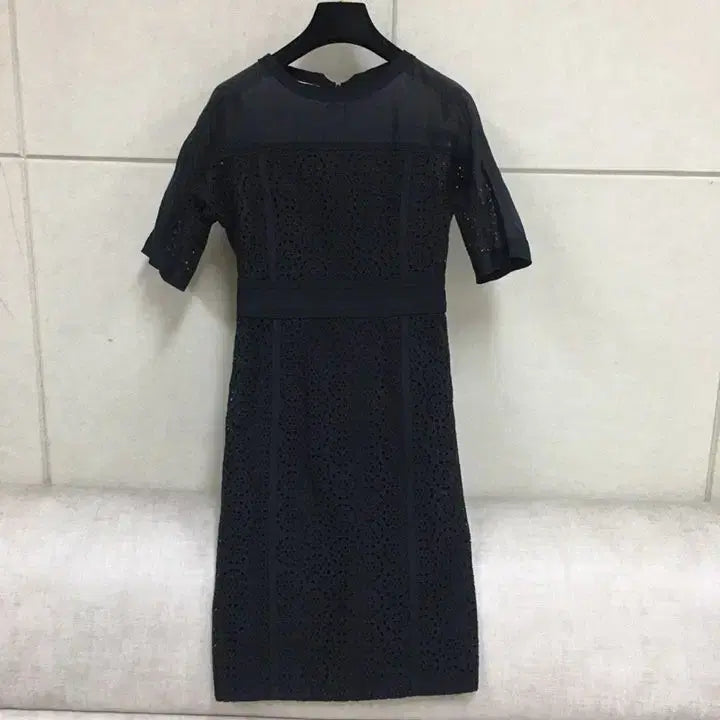 [BUNJANG] Misha Black Lace Punching Detail Dress / 미샤 블랙 시스루넥 펀칭레이스 반팔 원피스