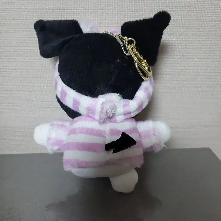 [BUNJANG] Kuromi Striped Pajamas Doll Keyring / (5월까지 할인)쿠로미 스트라이프 잠옷 인형 키링