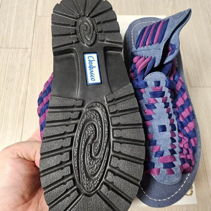 [SOLD OUT] 새제품 정품 츄바스코 아즈텍 샌들 네이비/모라조 M 280(택배비 무료)