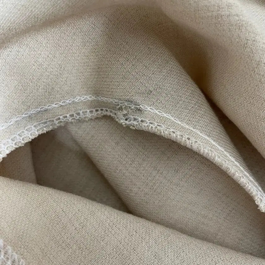 [BUNJANG] A-Line Elastic Waist Shorts Beige / 여름 핀턱 a라인 밴딩 반바지 숏팬츠 3부팬츠 베이지 에이블리 지그재그