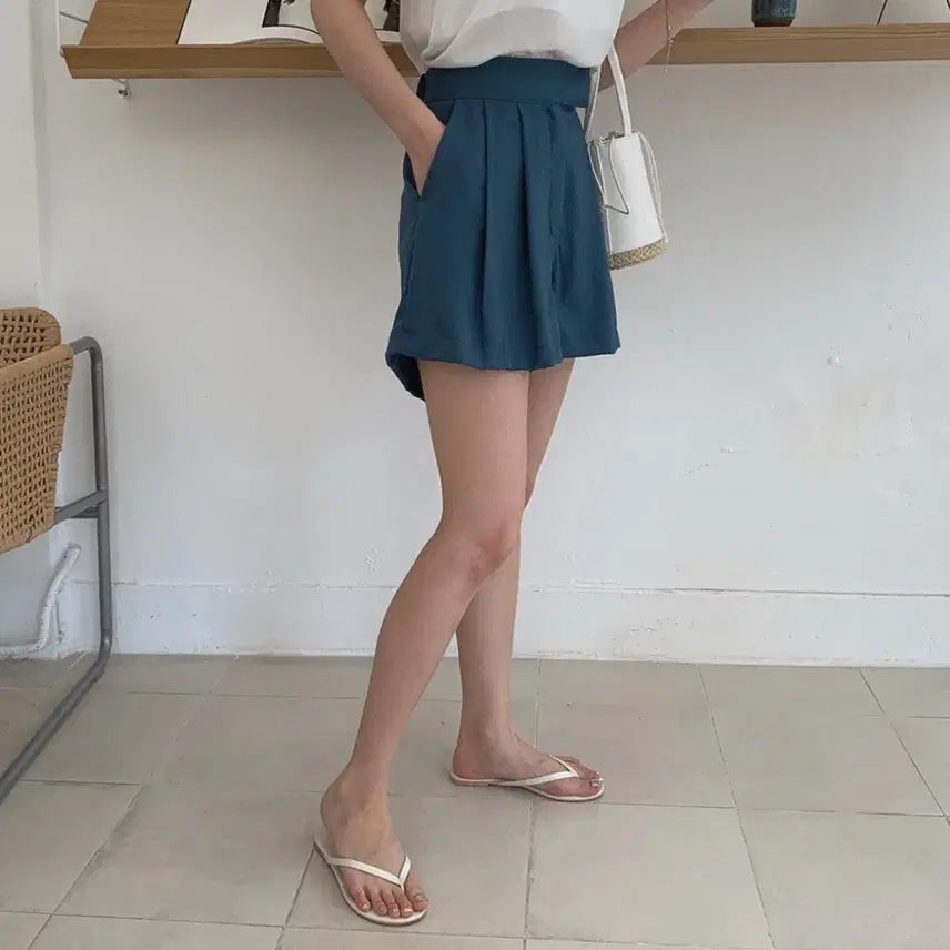 [BUNJANG] A-Line Elastic Waist Shorts Beige / 여름 핀턱 a라인 밴딩 반바지 숏팬츠 3부팬츠 베이지 에이블리 지그재그
