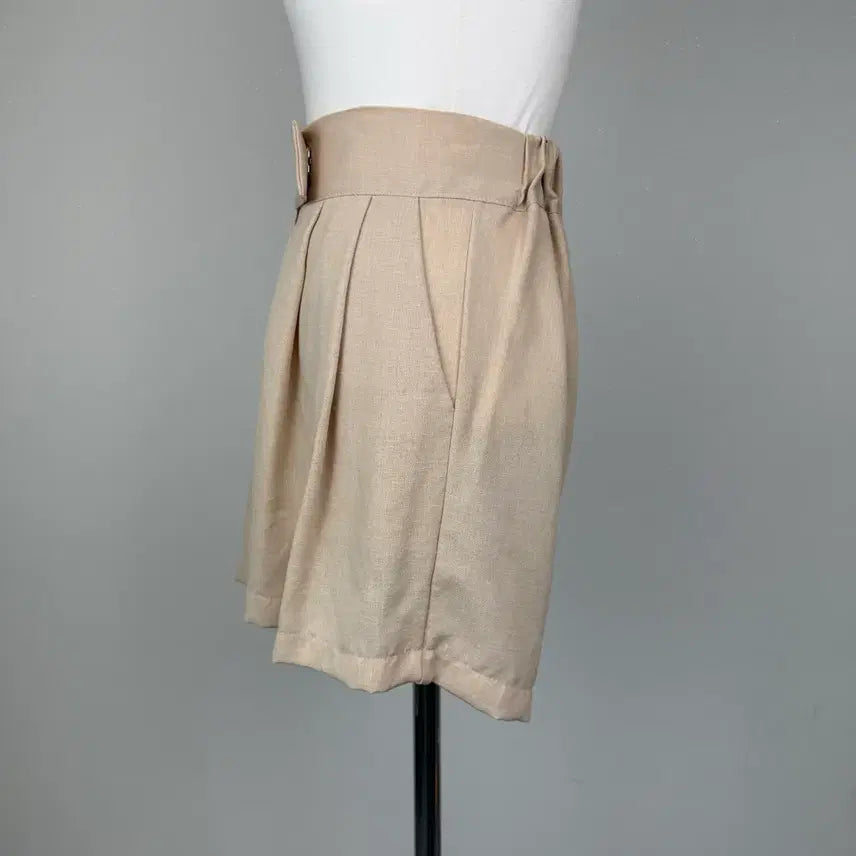 [BUNJANG] A-Line Elastic Waist Shorts Beige / 여름 핀턱 a라인 밴딩 반바지 숏팬츠 3부팬츠 베이지 에이블리 지그재그