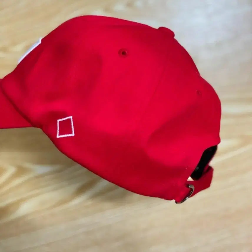[SOLD OUT] PLATEAU 플래토 레드 볼캡
