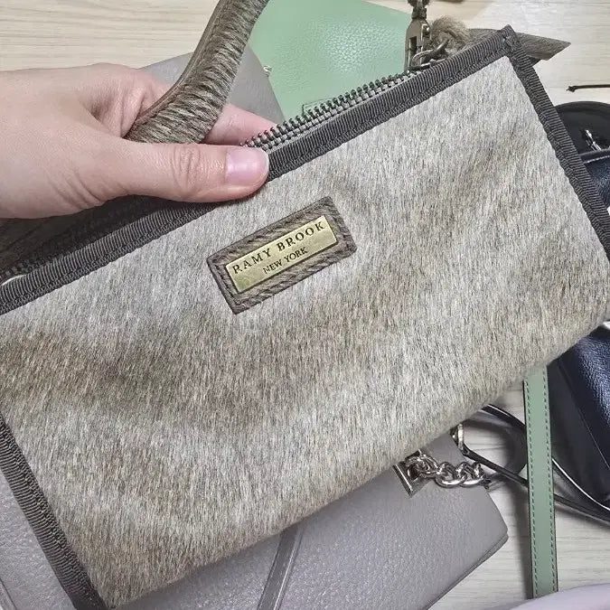 [SOLD OUT] RAMY BROOK 레미브룩 클러치 겸 숄더백