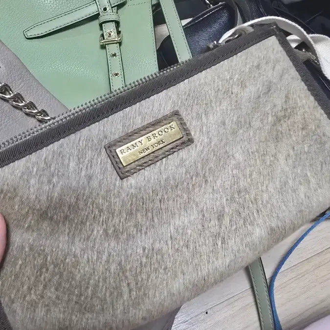 [SOLD OUT] RAMY BROOK 레미브룩 클러치 겸 숄더백