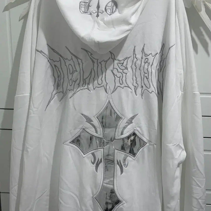 [BUNJANG] VOLCAN Metal Cross Hoodie Zip-up / 볼칸 VOLCAN 메탈 크로스 후드집업