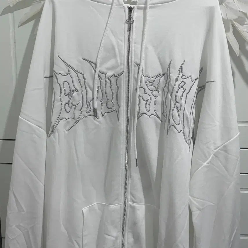 [BUNJANG] VOLCAN Metal Cross Hoodie Zip-up / 볼칸 VOLCAN 메탈 크로스 후드집업
