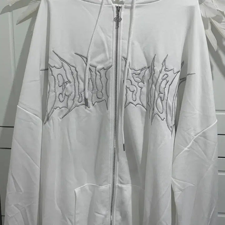 [BUNJANG] VOLCAN Metal Cross Hoodie Zip-up / 볼칸 VOLCAN 메탈 크로스 후드집업