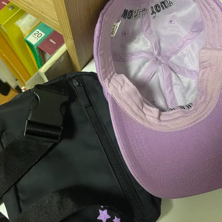 [SOLD OUT] 올리비아 로드리고 콘서트 VIP MD 굿즈 모자, 힙색