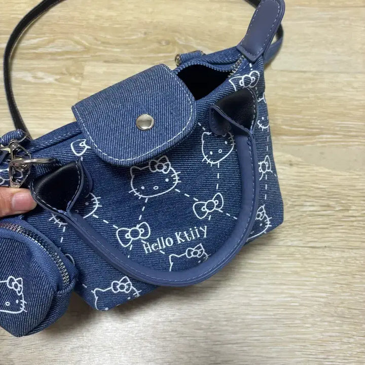[BUNJANG] Hello Kitty Denim Crossbody Bag with Coin Pouch / 헬로키티 데님 크로스백 + 동전지갑