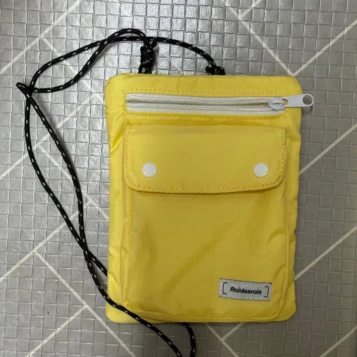 [BUNJANG] Roidesrois Yellow Zipper Mini Crossbody Bag / Roidesrois 옐로우 지퍼 미니 크로스백