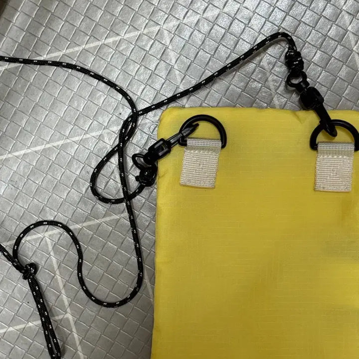 [BUNJANG] Roidesrois Yellow Zipper Mini Crossbody Bag / Roidesrois 옐로우 지퍼 미니 크로스백