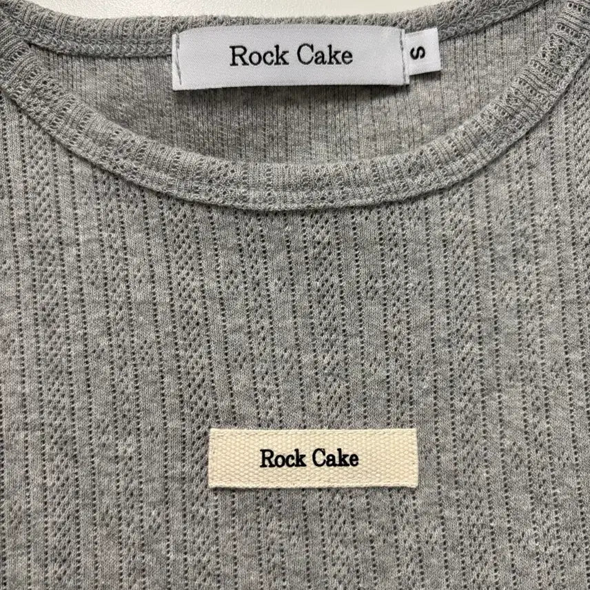 [BUNJANG] Rock Cake Grey Short Sleeve T-Shirt / Rock Cake 회색 반팔