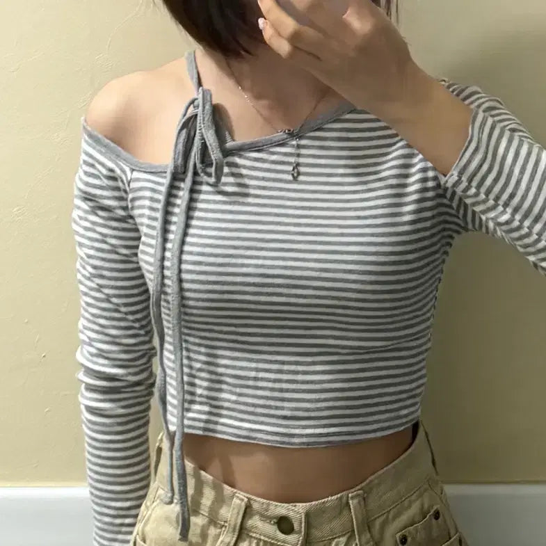 [BUNJANG] Ribbon Stripe Off-Shoulder Long-Sleeve T-Shirt / 리본 스트라이프 오프숄더 긴팔 티셔츠  판매합니당