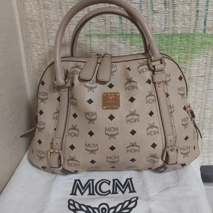 [BUNJANG] MCM Logo Pattern Tote Bag with Strap (Bundle Set) / 2종일괄)정품MCM 로고 패턴 토트백 + 스트랩