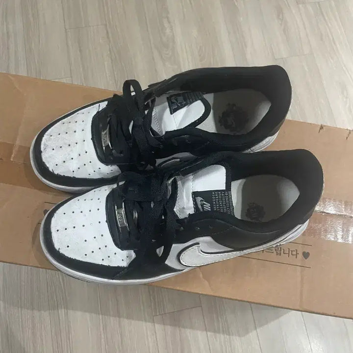 [BUNJANG] Nike Air Force 1 Black/White Sneakers / 나이키 에어포스1 블랙/화이트