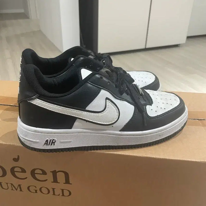 [BUNJANG] Nike Air Force 1 Black/White Sneakers / 나이키 에어포스1 블랙/화이트