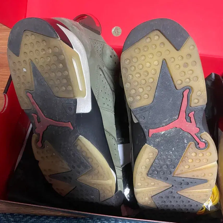 [BUNJANG] Nike Air Jordan 6 Travis Scott Olive / [275] 나이키 조던6 트래비스 스캇 올리브