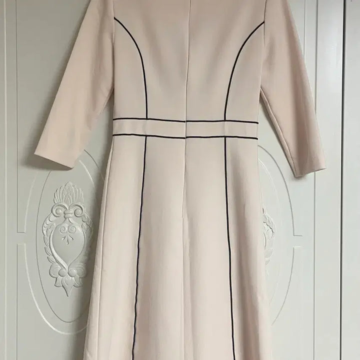 [BUNJANG] Ivory Dress for Weddings and Office Wear / 하객룩 오피스룩 원피스