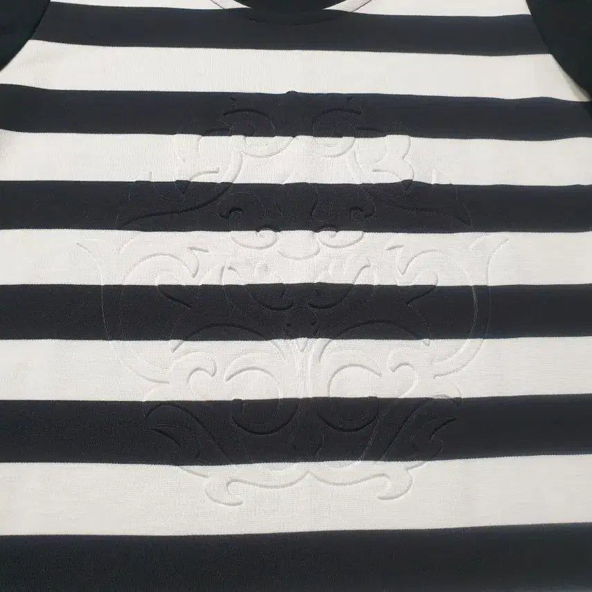 [BUNJANG] Jigott Black &amp; White Stripe Long Sleeve Dress / JJ 지고트 블랙 화이트 스트라이프 롱슬리브 원피스 여성90