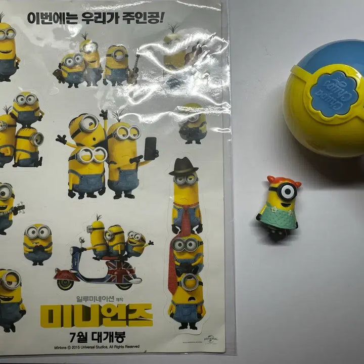 [BUNJANG] Minions Movie Special Edition Sticker &amp; Figure Bundle / 미니언즈 영화 개봉 특전 스티커 + 피규어