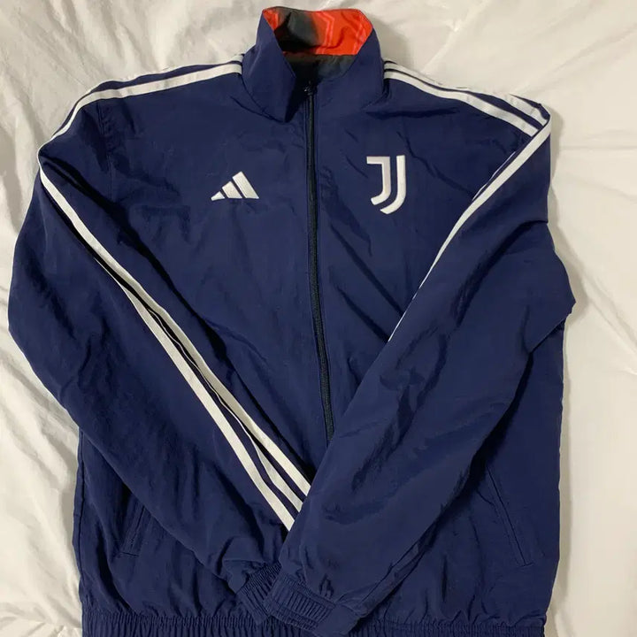 [BUNJANG] Adidas Juventus Reversible Anthem Jacket / 아디다스 유벤투스 리버서블 앤섬 자켓 바람막이