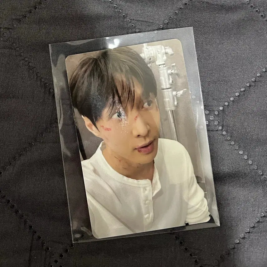 [BUNJANG] EXO Lay Photocard (EXO 8th Album: EXIST - Big SMini Ver.) / [엑소 8집 리버스] 빅스미니버전 레이 포카 EXO Lay