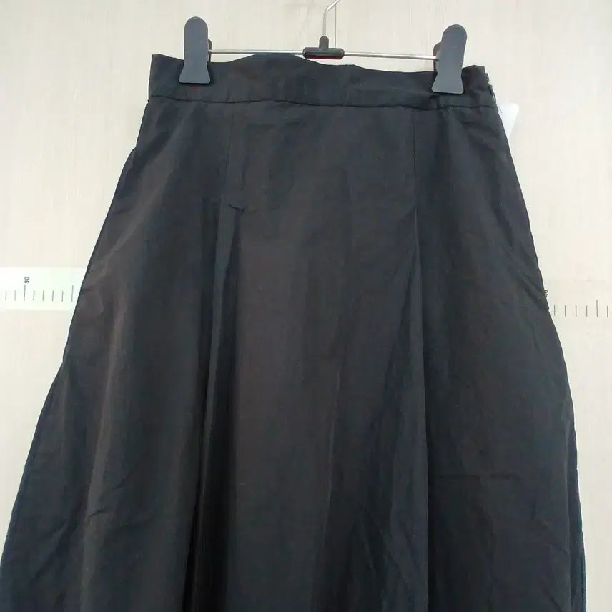 [BUNJANG] MOMBBE A-Line Long Skirt Black / MOMBBE 블랙 A라인 롱 스커트