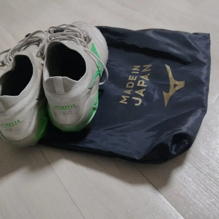 [BUNJANG] Mizuno Morelia Neo 4 Beta Japan Soccer Cleats / 미즈노 모렐리아 네오4 베타 재팬 270