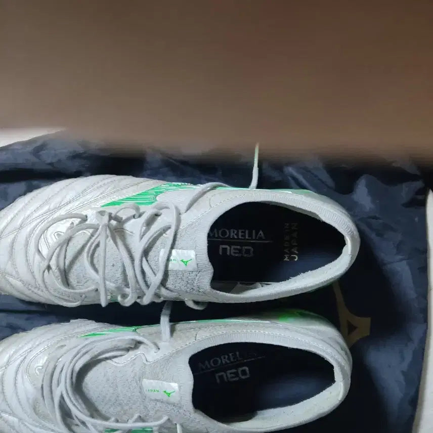 [BUNJANG] Mizuno Morelia Neo 4 Beta Japan Soccer Cleats / 미즈노 모렐리아 네오4 베타 재팬 270