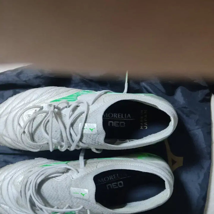 [BUNJANG] Mizuno Morelia Neo 4 Beta Japan Soccer Cleats / 미즈노 모렐리아 네오4 베타 재팬 270