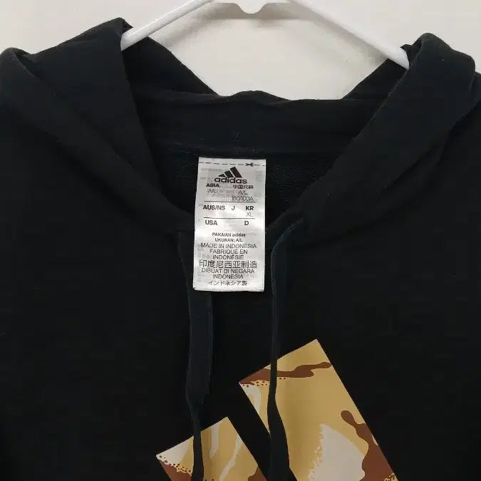 [BUNJANG] Adidas Black Camo Logo Hoodie / 아디다스 블랙 카모 후드티