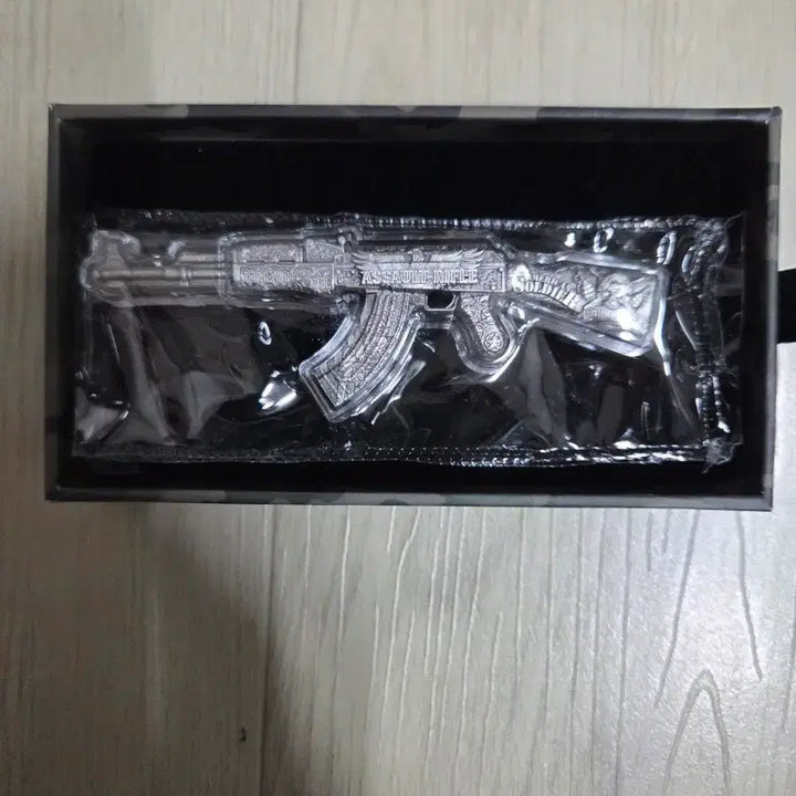 [BUNJANG] AK47 Rifle Design Commemorative Silver Coin Limited Edition (1000 pcs) / AK47 소총 디자인 기념 은화 1000한정판