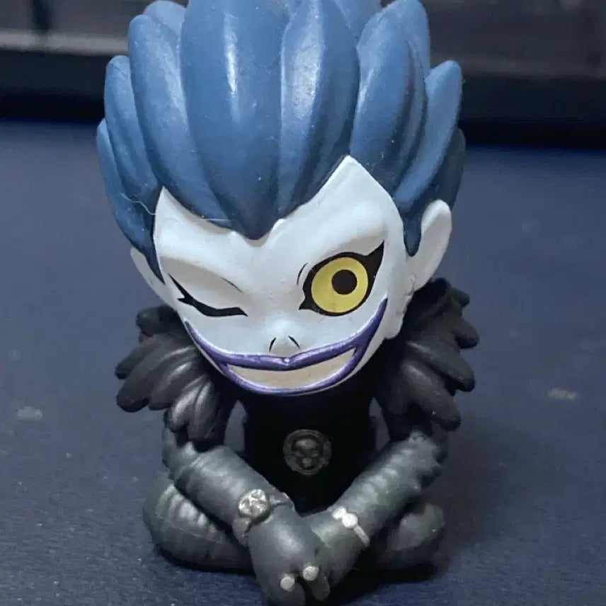 [BUNJANG] Death Note Ryuk Shoulder Perch Gacha Figure / 데스노트 류크 어깨쿵 가챠 피규어